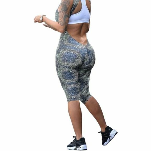 Snake-Burning Big Flower Backless Jumpsuit💰 - Picture 2 of 5